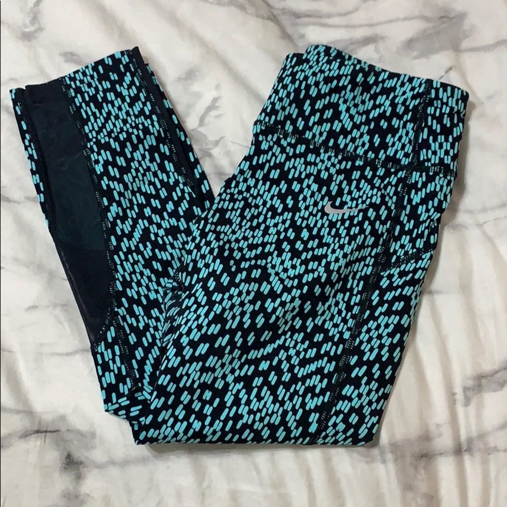 Nike dri fit capris
